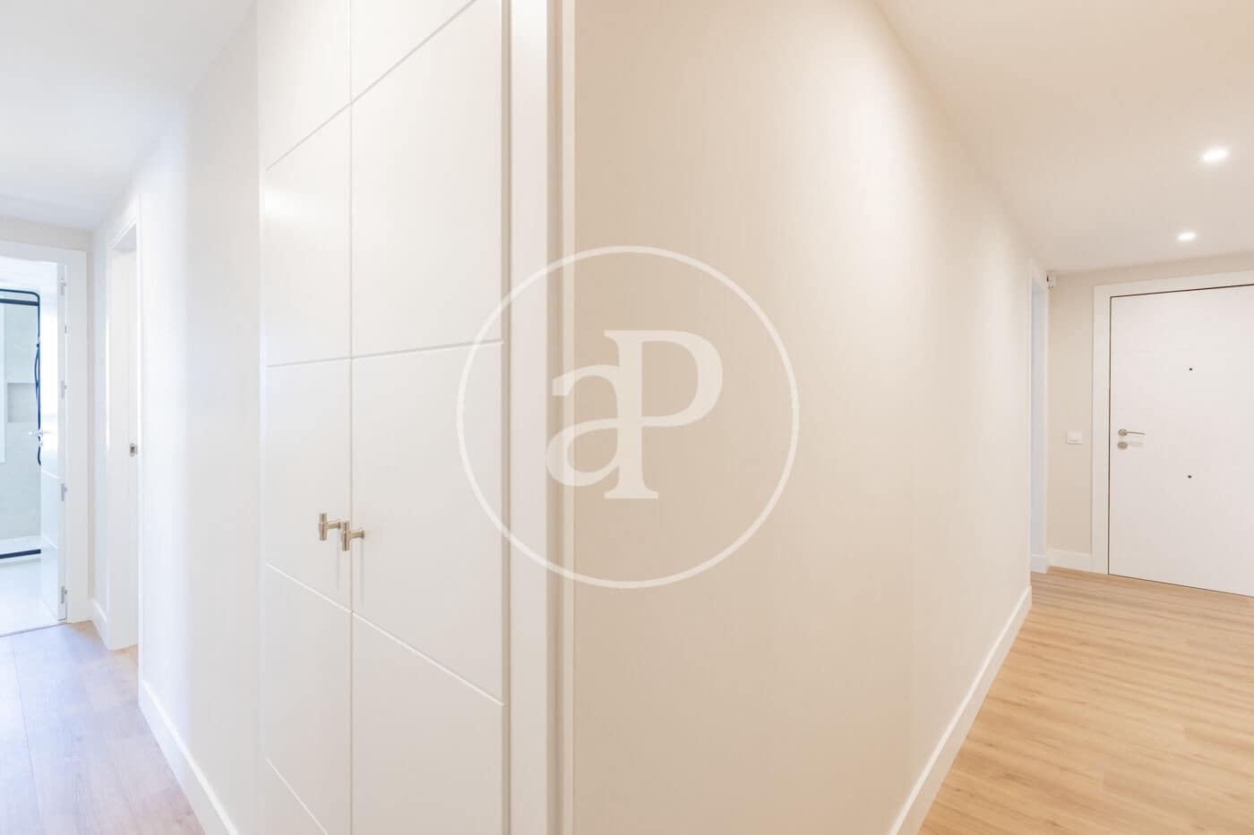 3 bedroom Apartment for rent in Madrid city with pool garage - € 2,700 (Ref: 9851768)