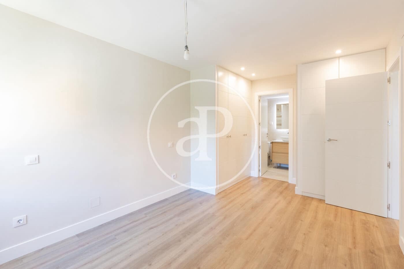 3 bedroom Apartment for rent in Madrid city with pool garage - € 2,700 (Ref: 9851768)