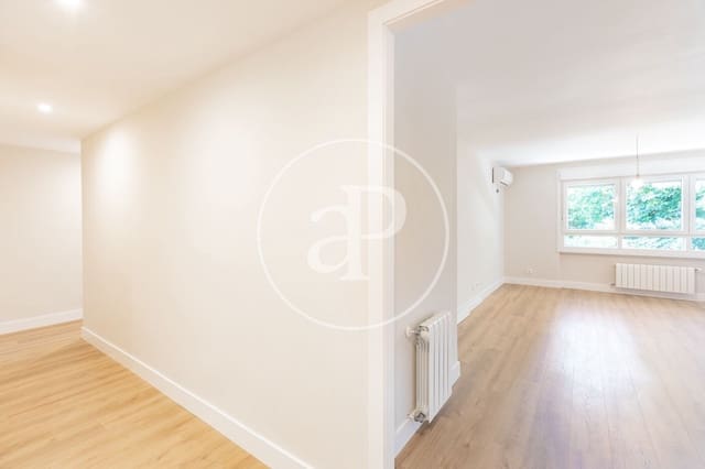 3 soveværelse Lejlighed til leje i Nueva España, Madrid by med swimmingpool garage - € 2.700 (Ref: 9851768)
