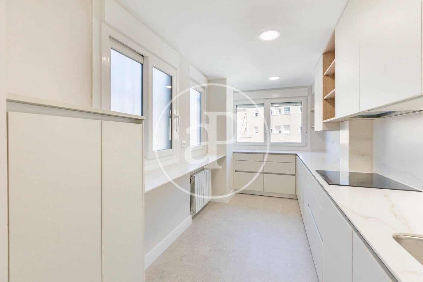 3 bedroom Apartment for rent in Madrid city with pool garage - € 2,700 (Ref: 9851768)
