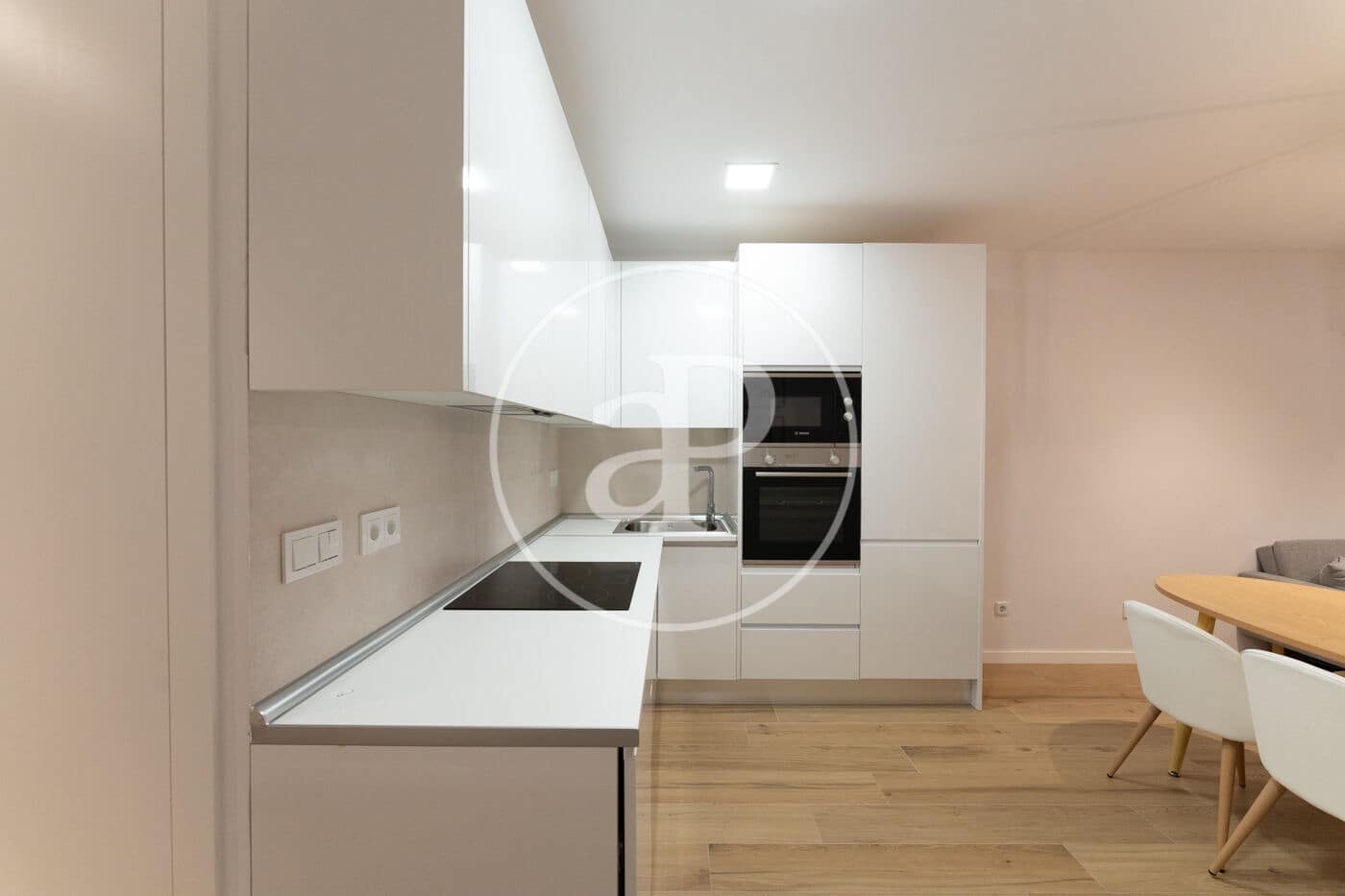 2 soveværelse Lejlighed til leje i Madrid by - € 2.300 (Ref: 9851769)