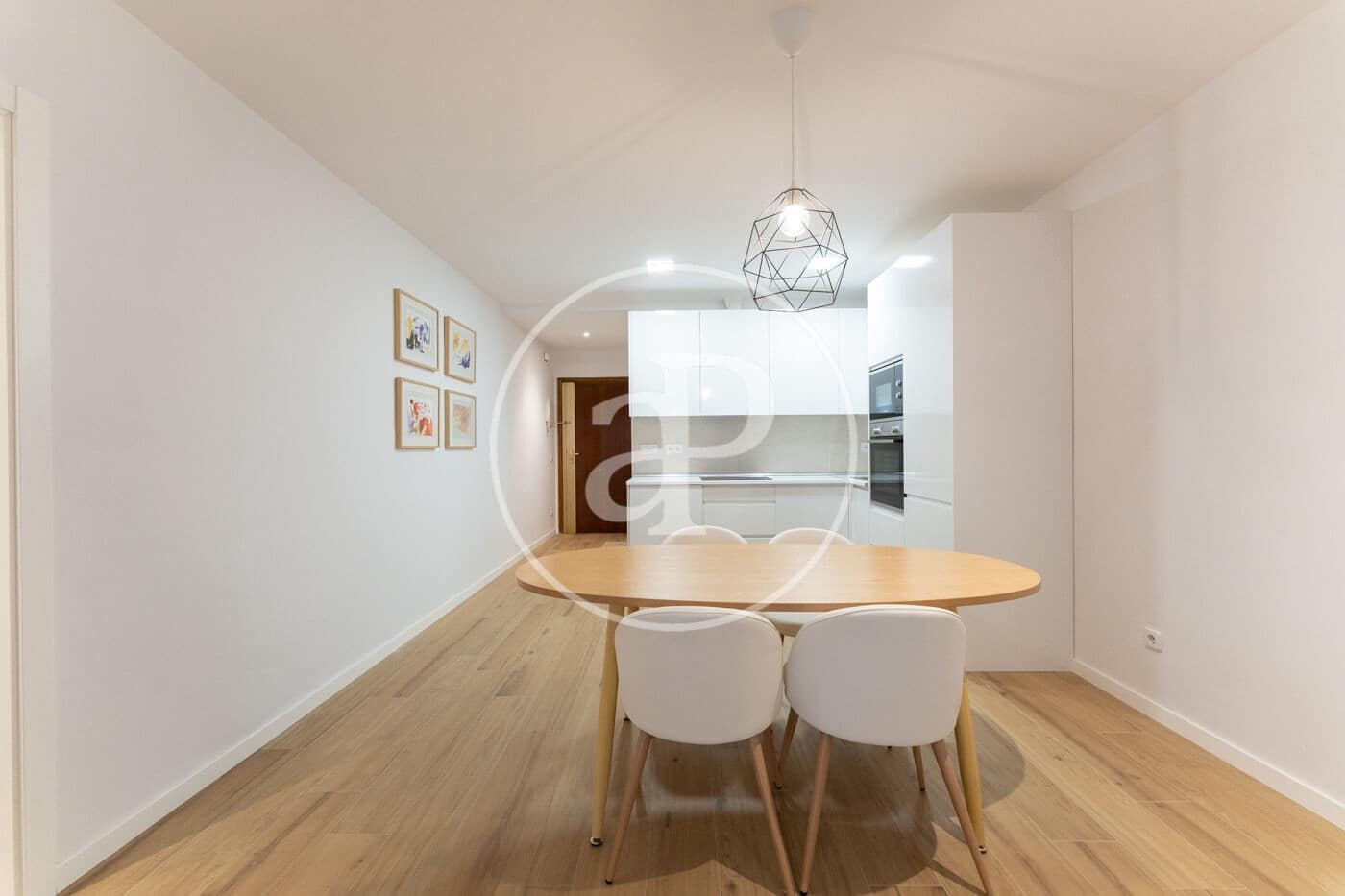 2 soveværelse Lejlighed til leje i Madrid by - € 2.300 (Ref: 9851769)