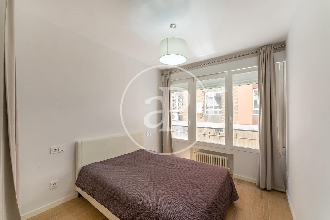 2 soveværelse Lejlighed til leje i Madrid by - € 2.300 (Ref: 9851769)