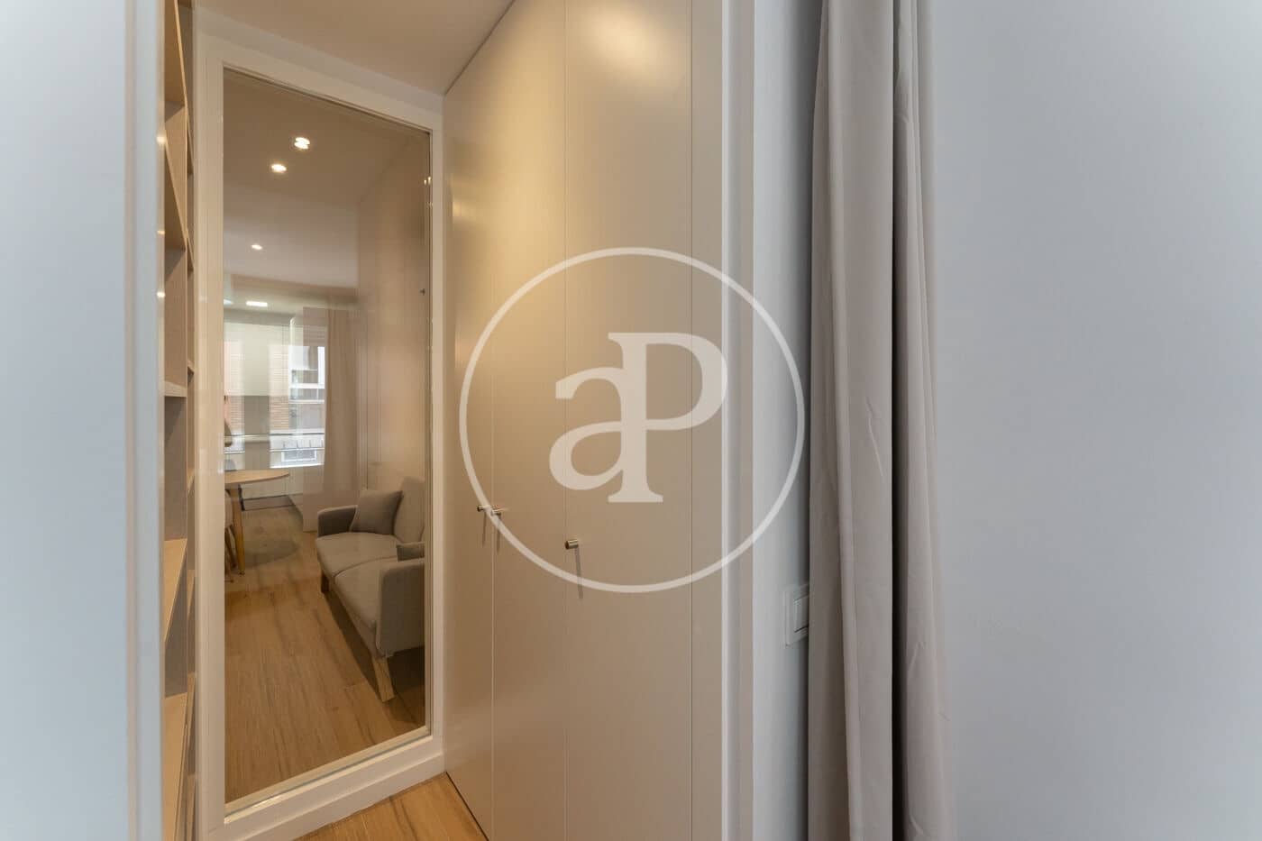 2 soveværelse Lejlighed til leje i Madrid by - € 2.300 (Ref: 9851769)