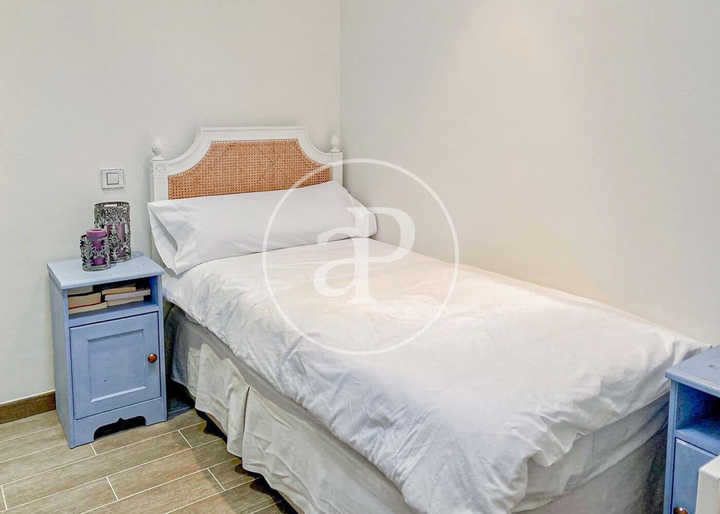 4 soveværelse Villa til leje i Madrid by med swimmingpool garage - € 7.900 (Ref: 9851771)