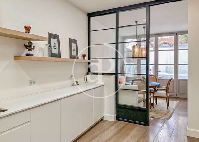 4 soveværelse Villa til leje i Ciudad Jardín, Madrid by med swimmingpool garage - € 7.900 (Ref: 9851771)
