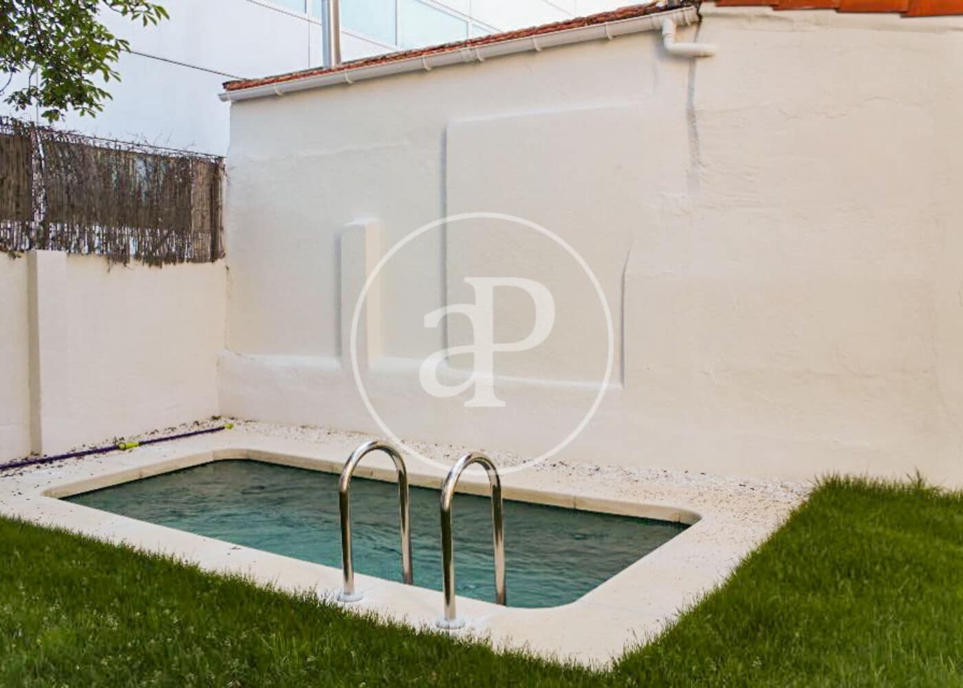 4 soveværelse Villa til leje i Madrid by med swimmingpool garage - € 7.900 (Ref: 9851771)