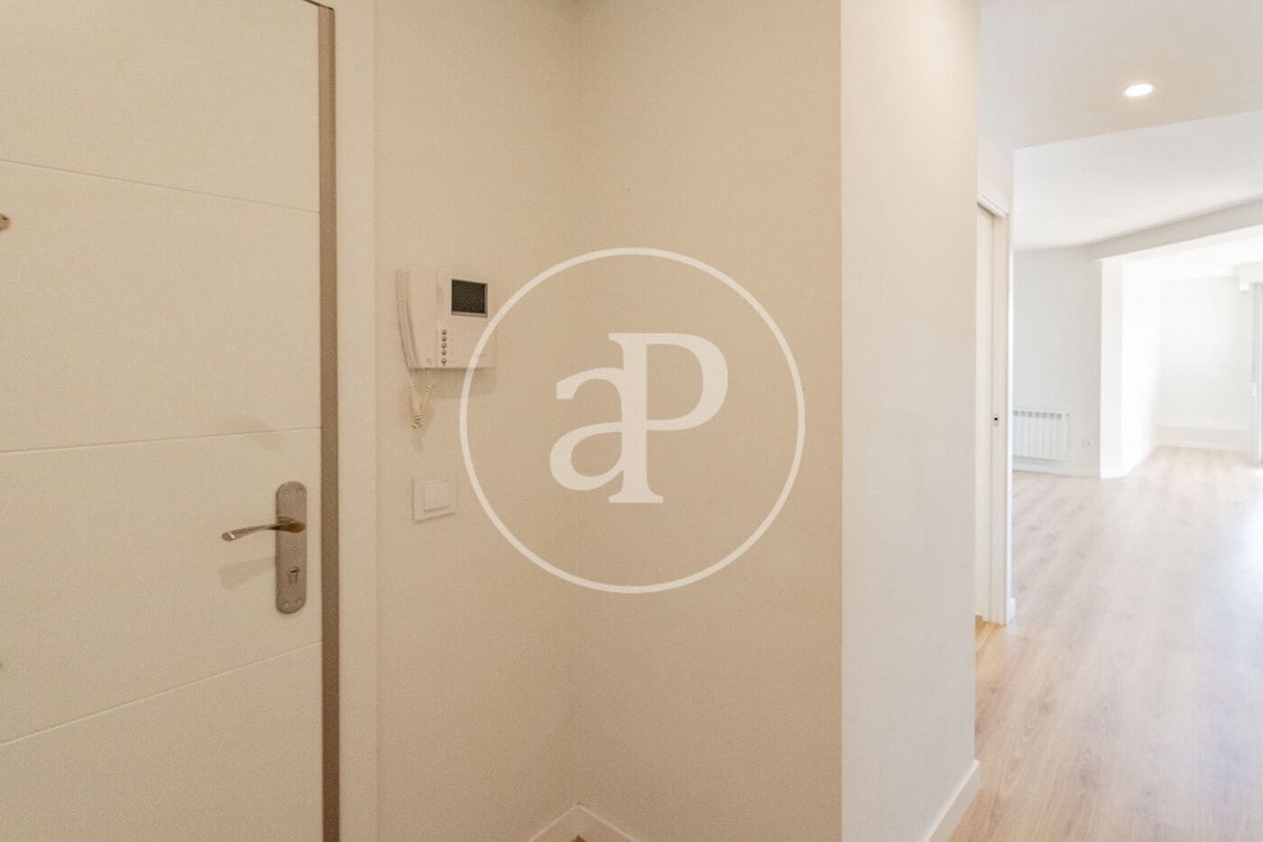 1 slaapkamer Penthouse te koop in Madrid stad - € 400.000 (Ref: 9851772)
