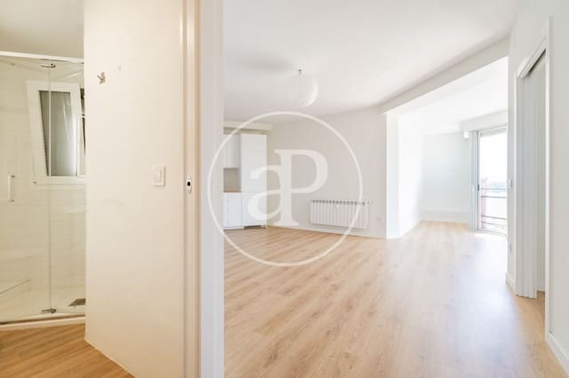 1 slaapkamer Penthouse te koop in Imperial, Madrid stad - € 400.000 (Ref: 9851772)