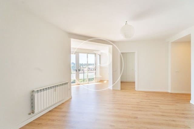 1 slaapkamer Penthouse te koop in Imperial, Madrid stad - € 400.000 (Ref: 9851772)