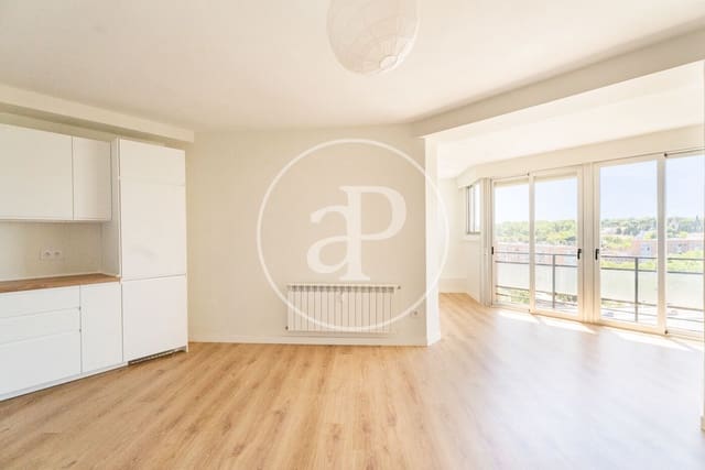 1 slaapkamer Penthouse te koop in Imperial, Madrid stad - € 400.000 (Ref: 9851772)