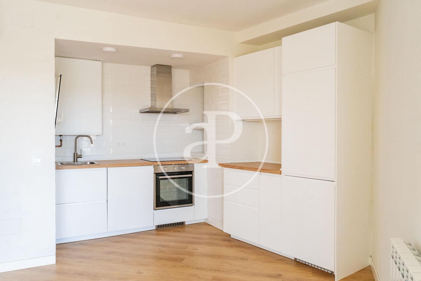 1 slaapkamer Penthouse te koop in Madrid stad - € 400.000 (Ref: 9851772)