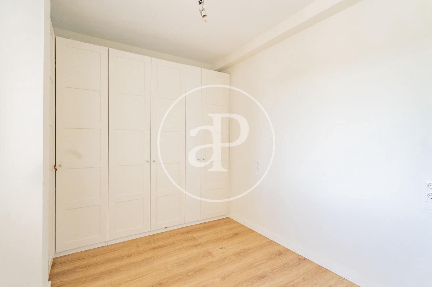 1 slaapkamer Penthouse te koop in Madrid stad - € 400.000 (Ref: 9851772)