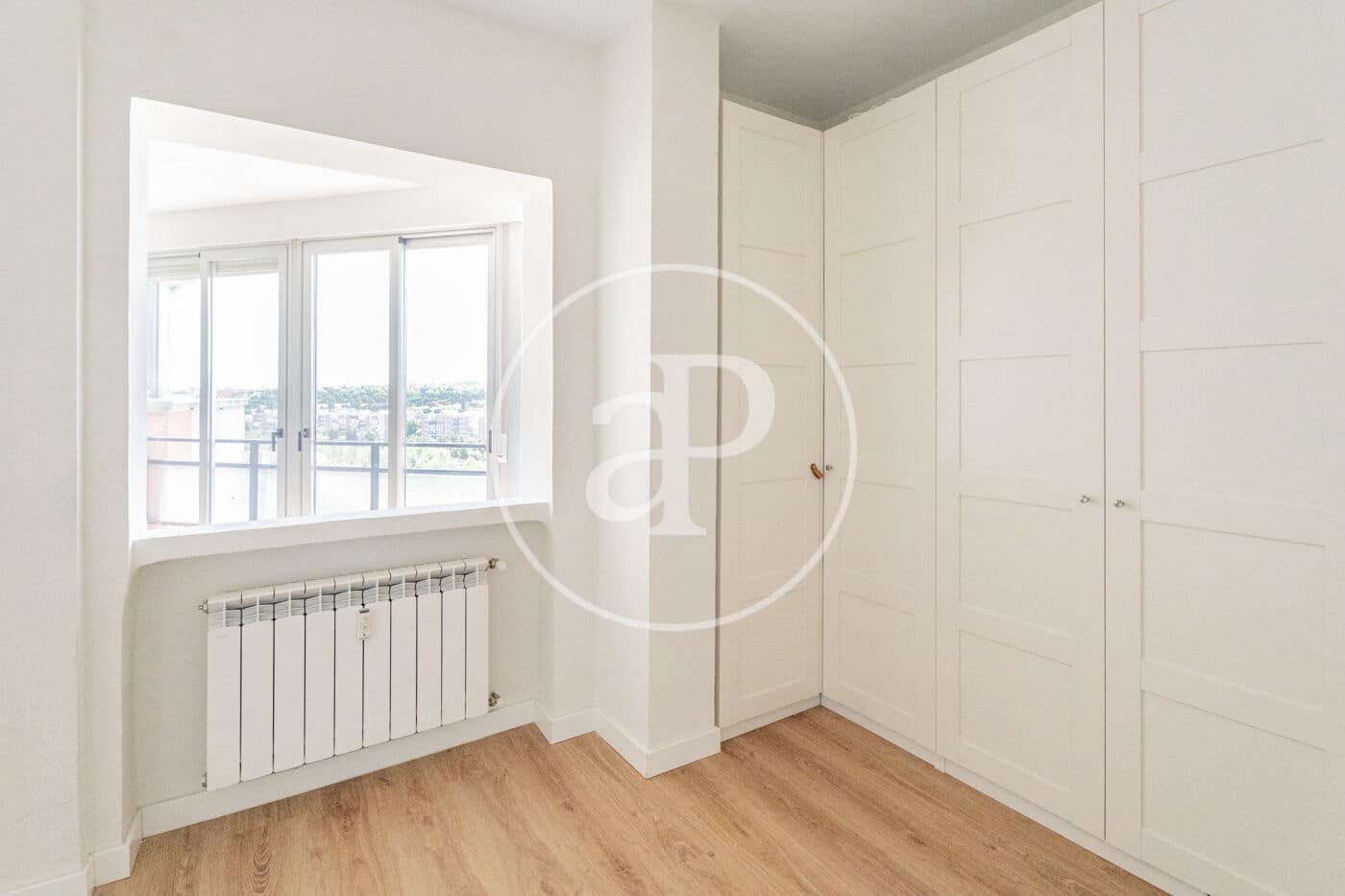 1 slaapkamer Penthouse te koop in Madrid stad - € 400.000 (Ref: 9851772)