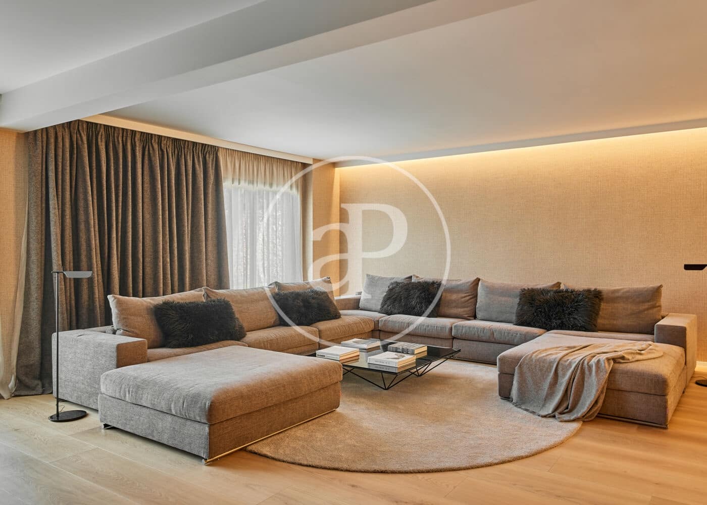 6 bedroom Villa for sale in Boadilla del Monte with pool - € 3,970,000 (Ref: 9851778)