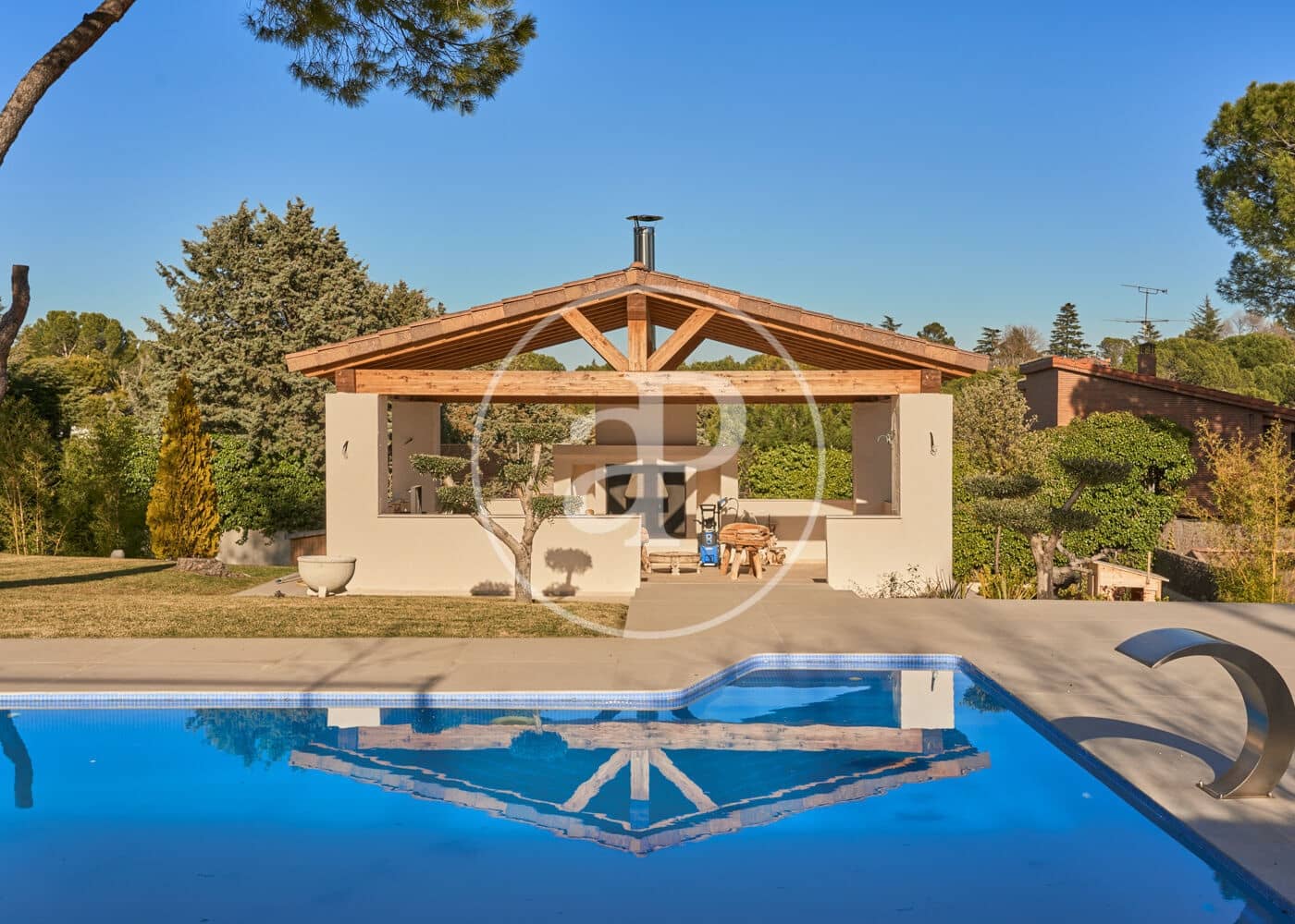 6 bedroom Villa for sale in Boadilla del Monte with pool - € 3,970,000 (Ref: 9851778)