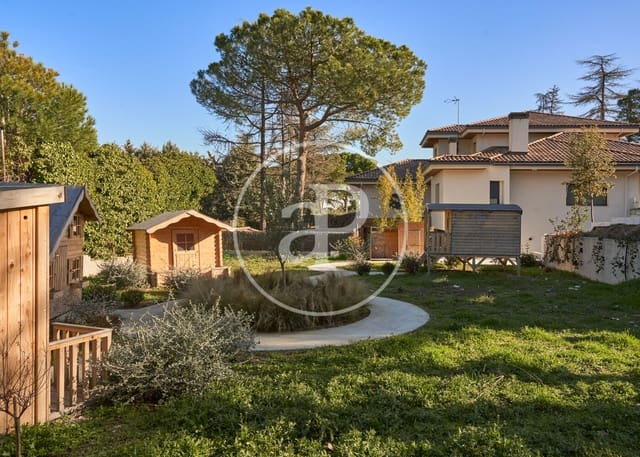 6 sypialnia Willa na sprzedaż w Boadilla del Monte z basenem - 3 970 000 € (Ref: 9851778)