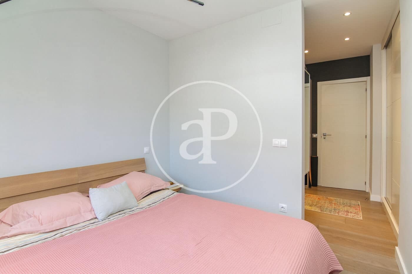 2 bedroom Apartment for rent in Madrid city - € 2,500 (Ref: 9855471)
