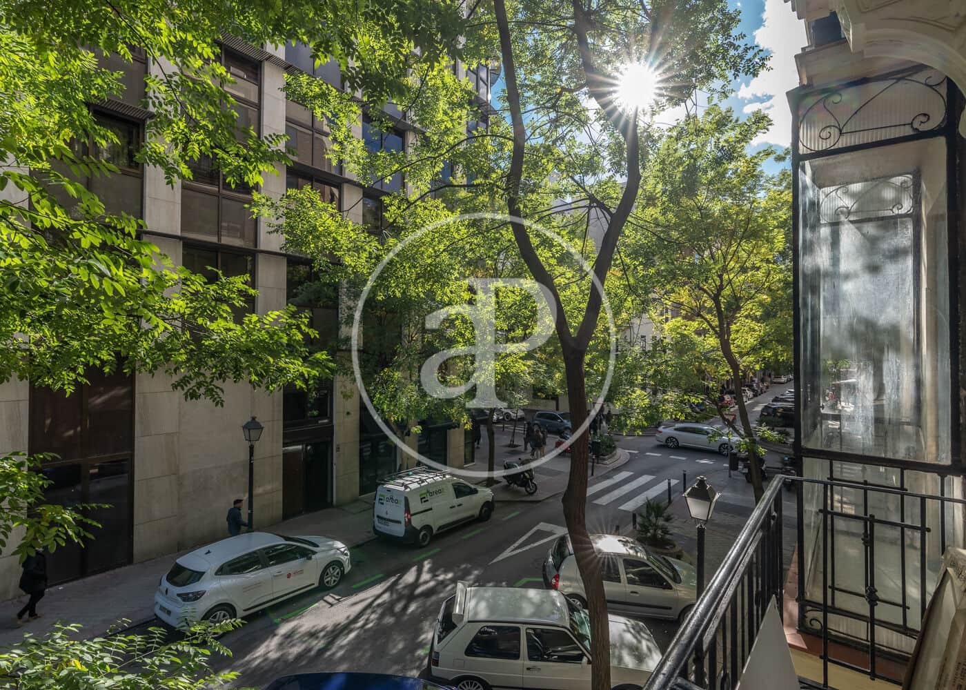 2 slaapkamer Appartement te koop in Madrid stad - € 1.590.000 (Ref: 9855474)