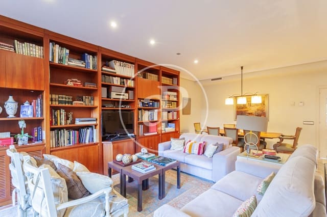 6 sovrum Villa till salu i Aravaca, Madrid stad med pool garage - 1 790 000 € (Ref: 9855475)
