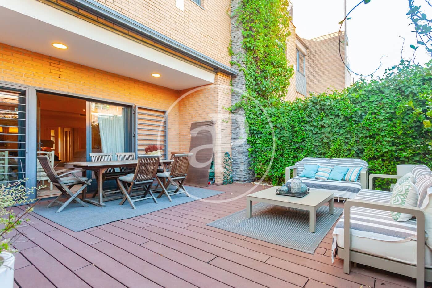 6 bedroom Villa for sale in Madrid city with pool garage - € 1,790,000 (Ref: 9855475)