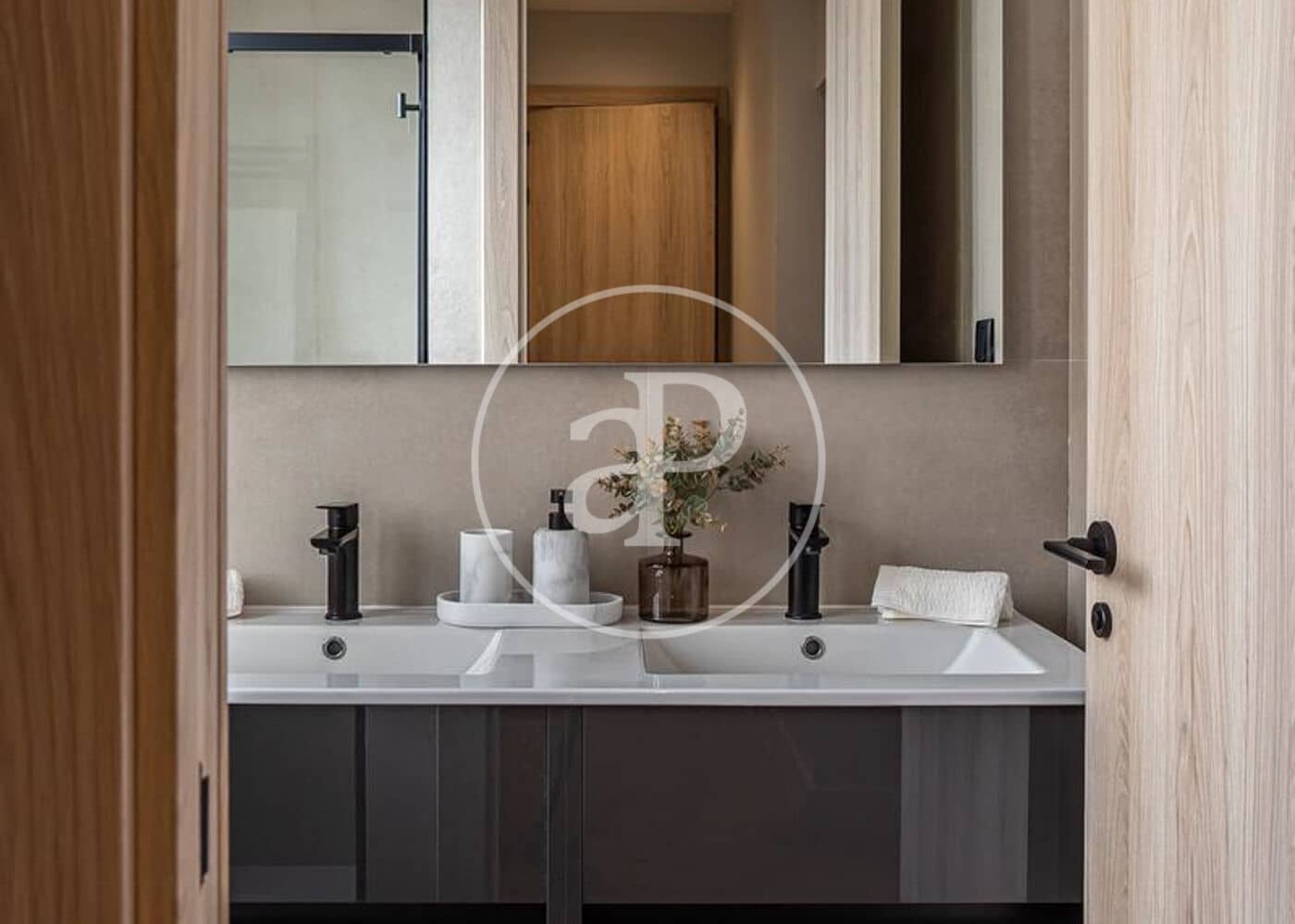 2 quarto Apartamento para venda em Madrid cidade - 600 000 € (Ref: 9860110)