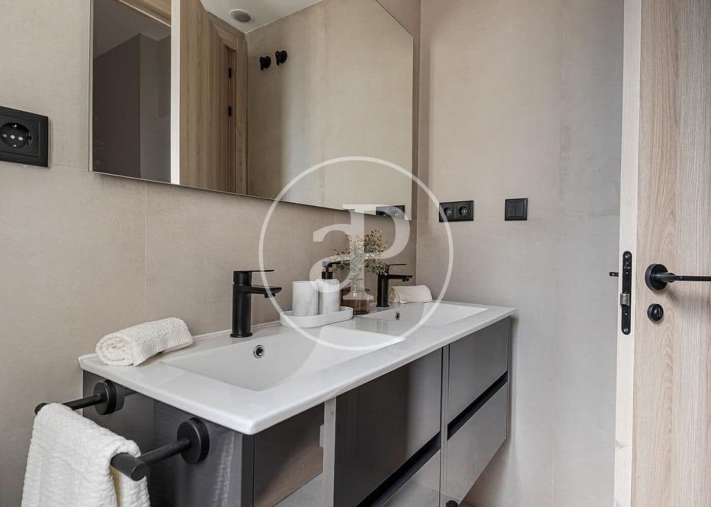 2 quarto Apartamento para venda em Madrid cidade - 600 000 € (Ref: 9860110)