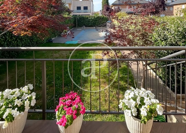 5 soveværelse Lejlighed til salg i Aeropuerto, Madrid by med swimmingpool - € 875.000 (Ref: 9860111)