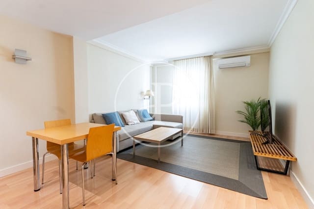2 soverom Leilighet til leie i Jerónimos, Madrid by med garasje - € 1 800 (Ref: 9860112)