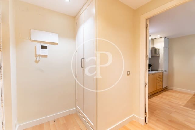 2 soverom Leilighet til leie i Jerónimos, Madrid by med garasje - € 1 800 (Ref: 9860112)
