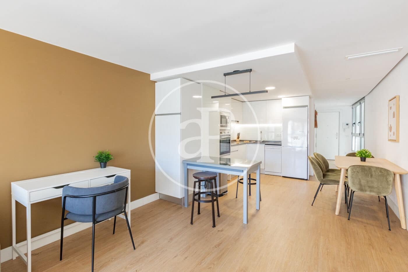 2 soveværelse Lejlighed til leje i Madrid by - € 2.550 (Ref: 9860113)