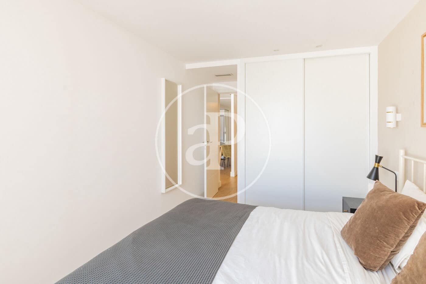 2 soveværelse Lejlighed til leje i Madrid by - € 2.550 (Ref: 9860113)
