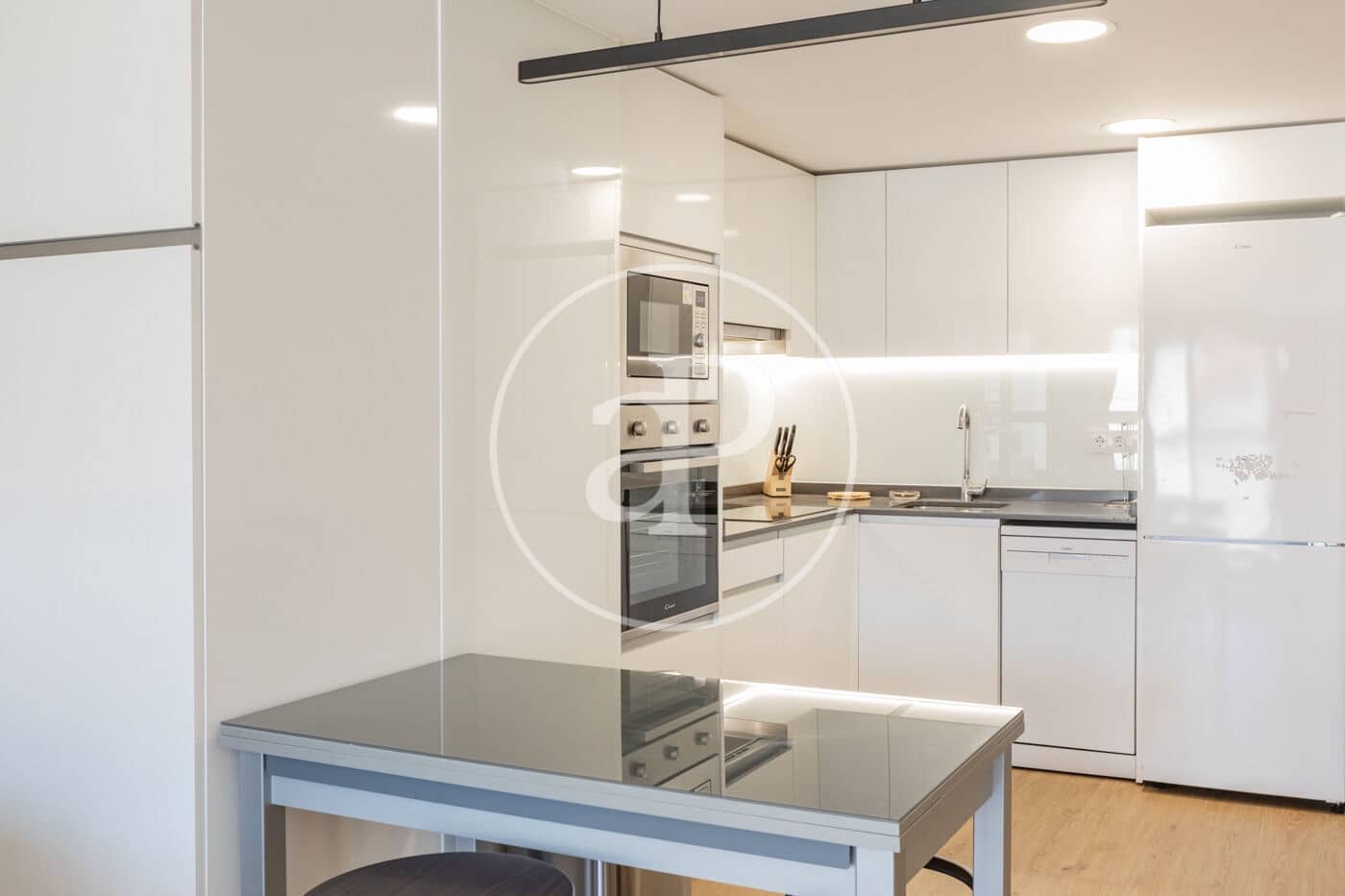 2 soveværelse Lejlighed til leje i Madrid by - € 2.550 (Ref: 9860113)