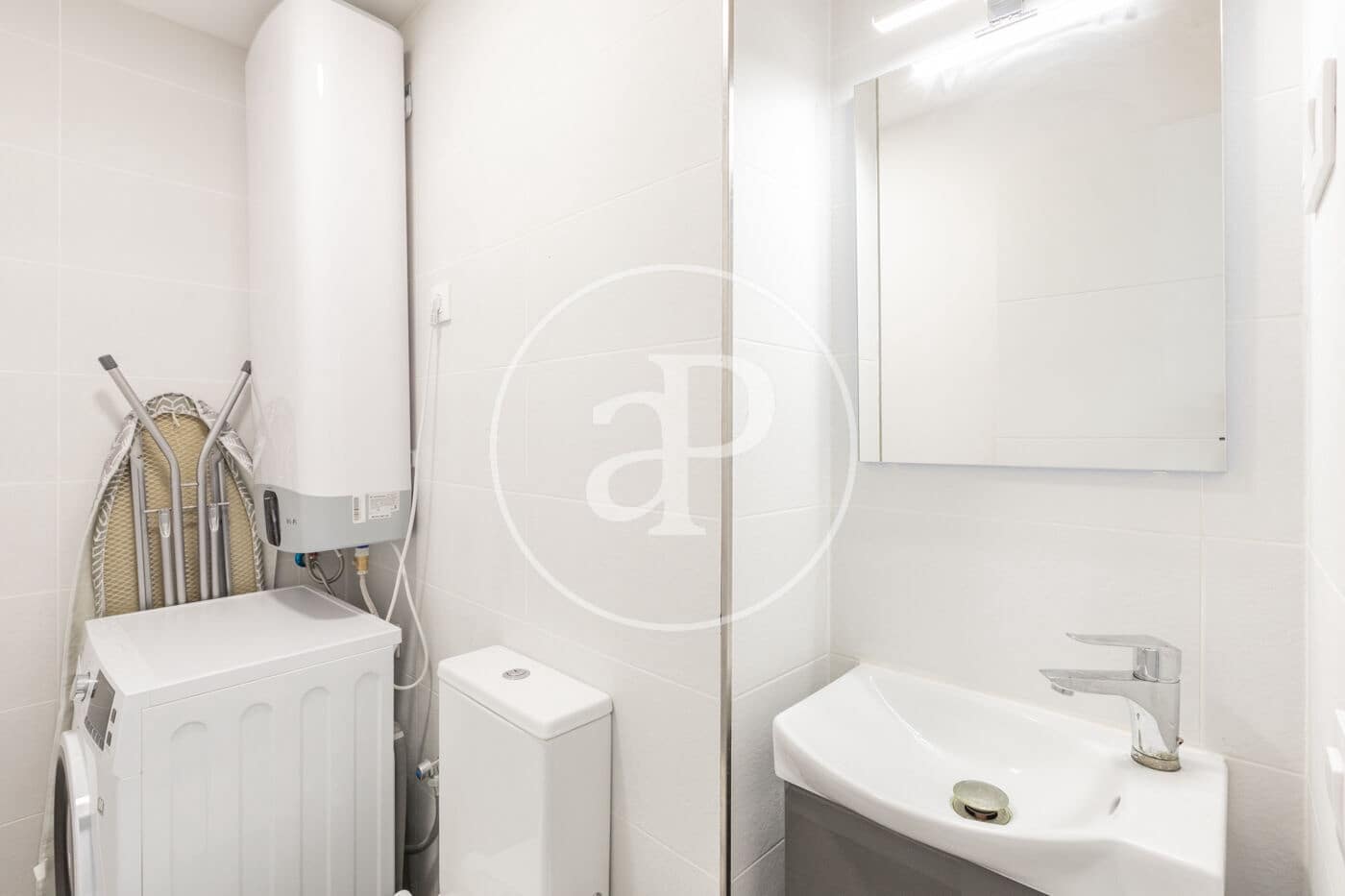 2 soveværelse Lejlighed til leje i Madrid by - € 2.550 (Ref: 9860113)