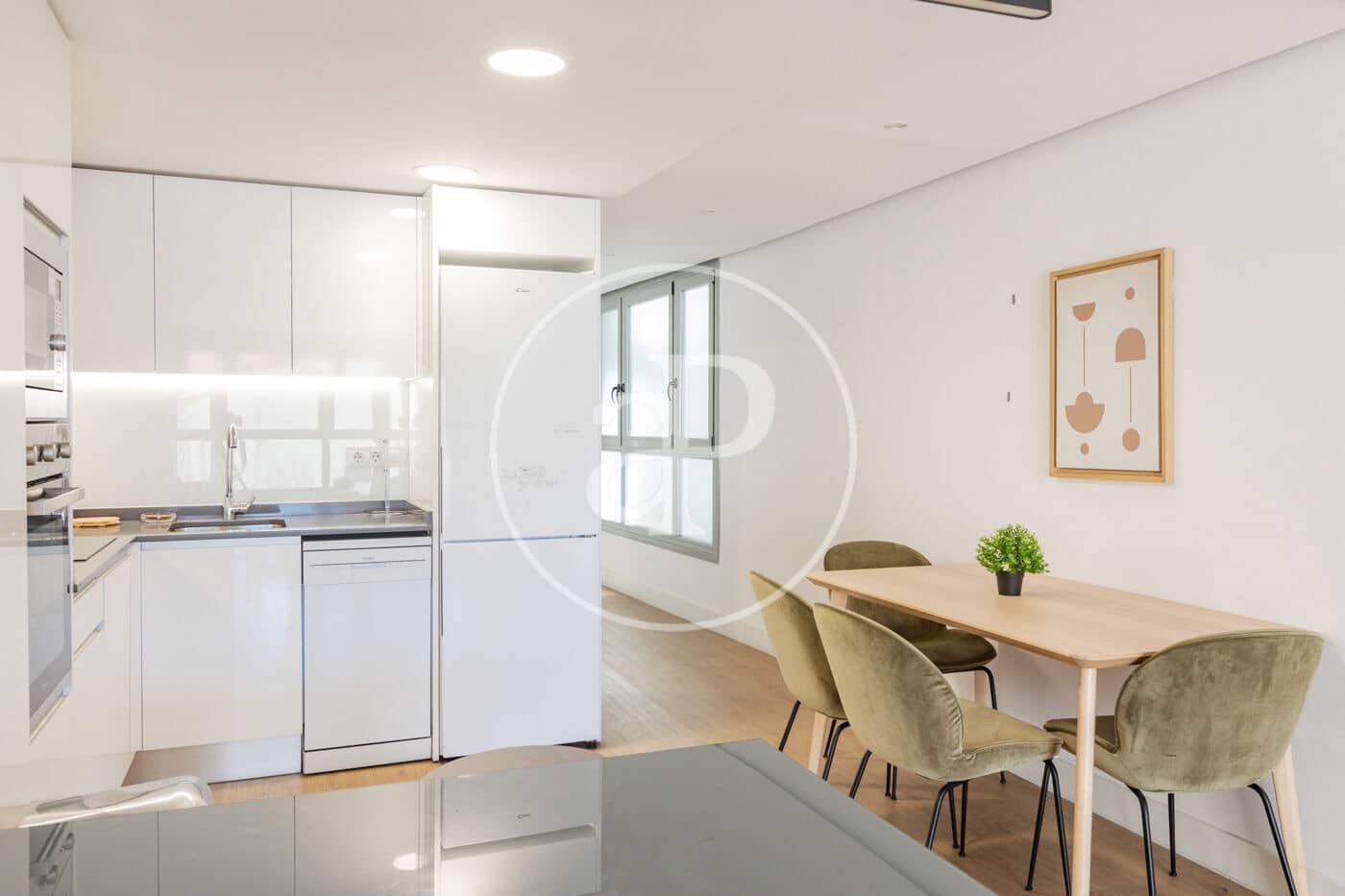 2 soveværelse Lejlighed til leje i Madrid by - € 2.550 (Ref: 9860113)