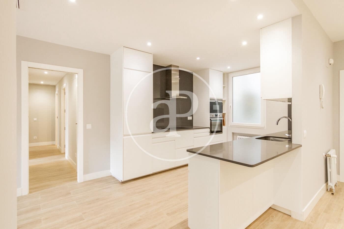 3 bedroom Apartment for rent in Madrid city - € 3,200 (Ref: 9860114)
