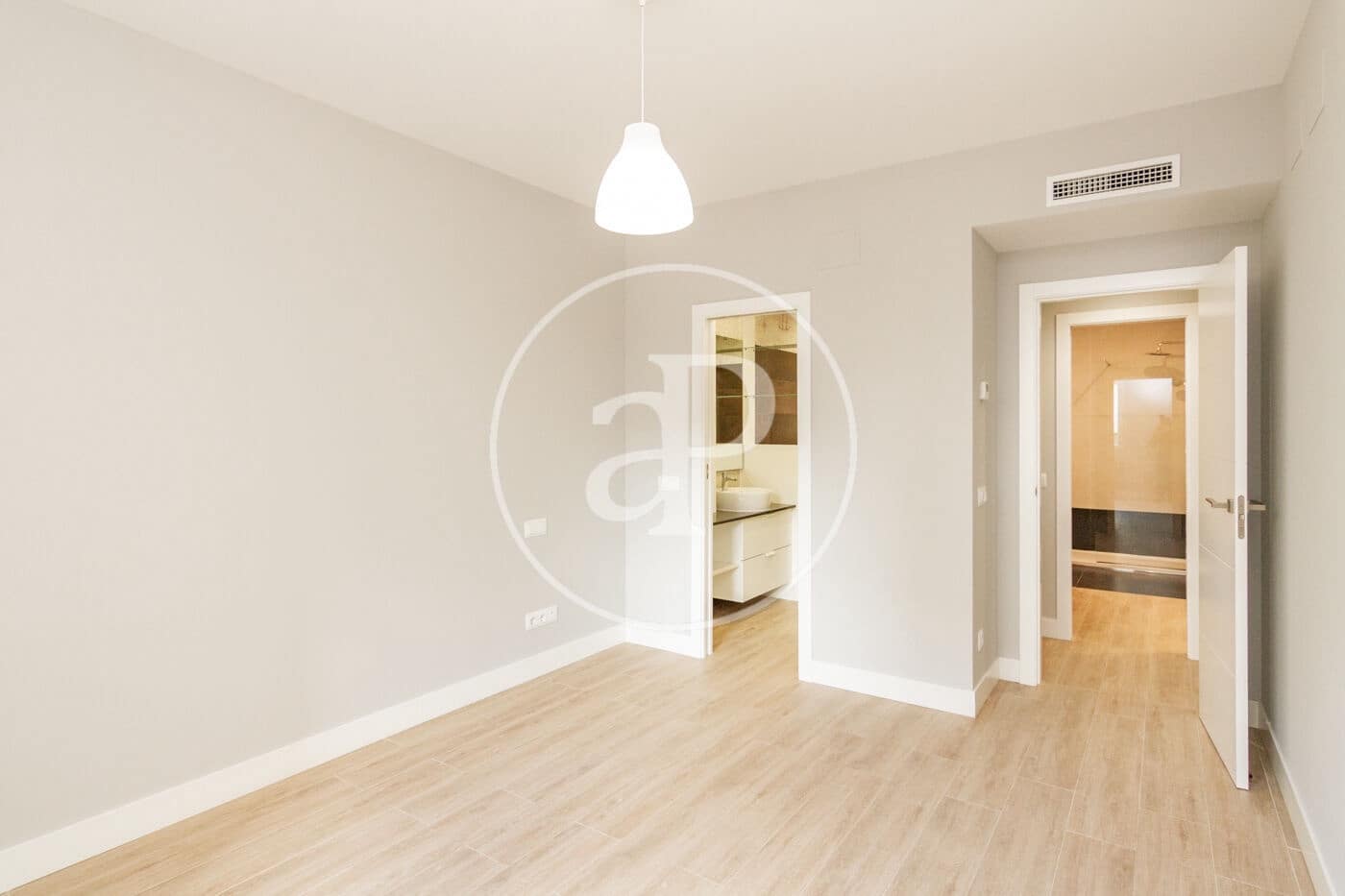 3 bedroom Apartment for rent in Madrid city - € 3,200 (Ref: 9860114)