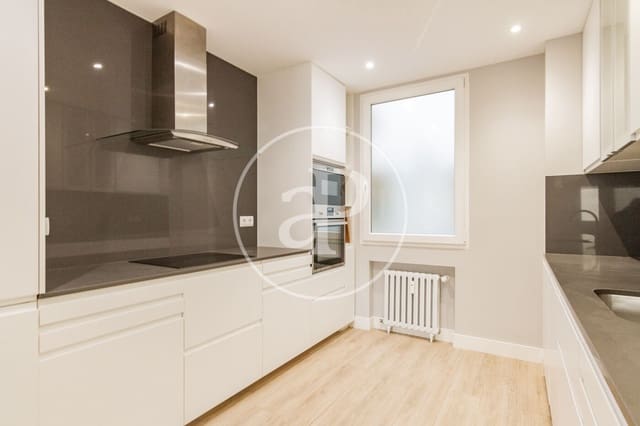 3 Zimmer Apartment zu vermieten in Castellana, Madrid Stadt - 3.200 € (Ref: 9860114)