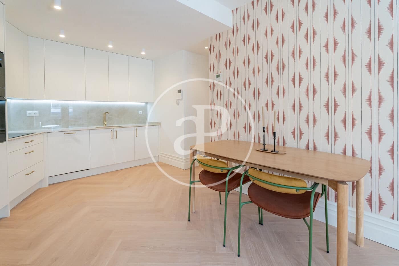 2 slaapkamer Penthouse te koop in Madrid stad - € 1.180.000 (Ref: 9860115)