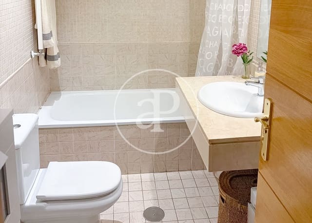 3 soveværelse Lejlighed til salg i Alameda de Osuna, Madrid by med swimmingpool - € 768.000 (Ref: 9861878)