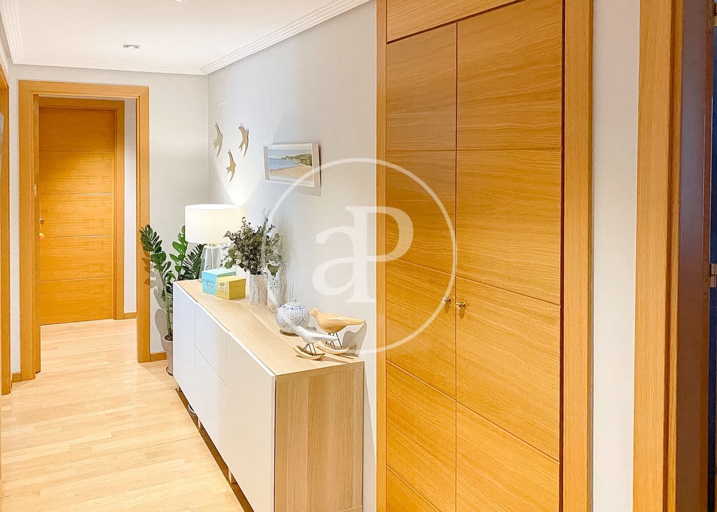 3 soveværelse Lejlighed til salg i Madrid by med swimmingpool - € 768.000 (Ref: 9861878)