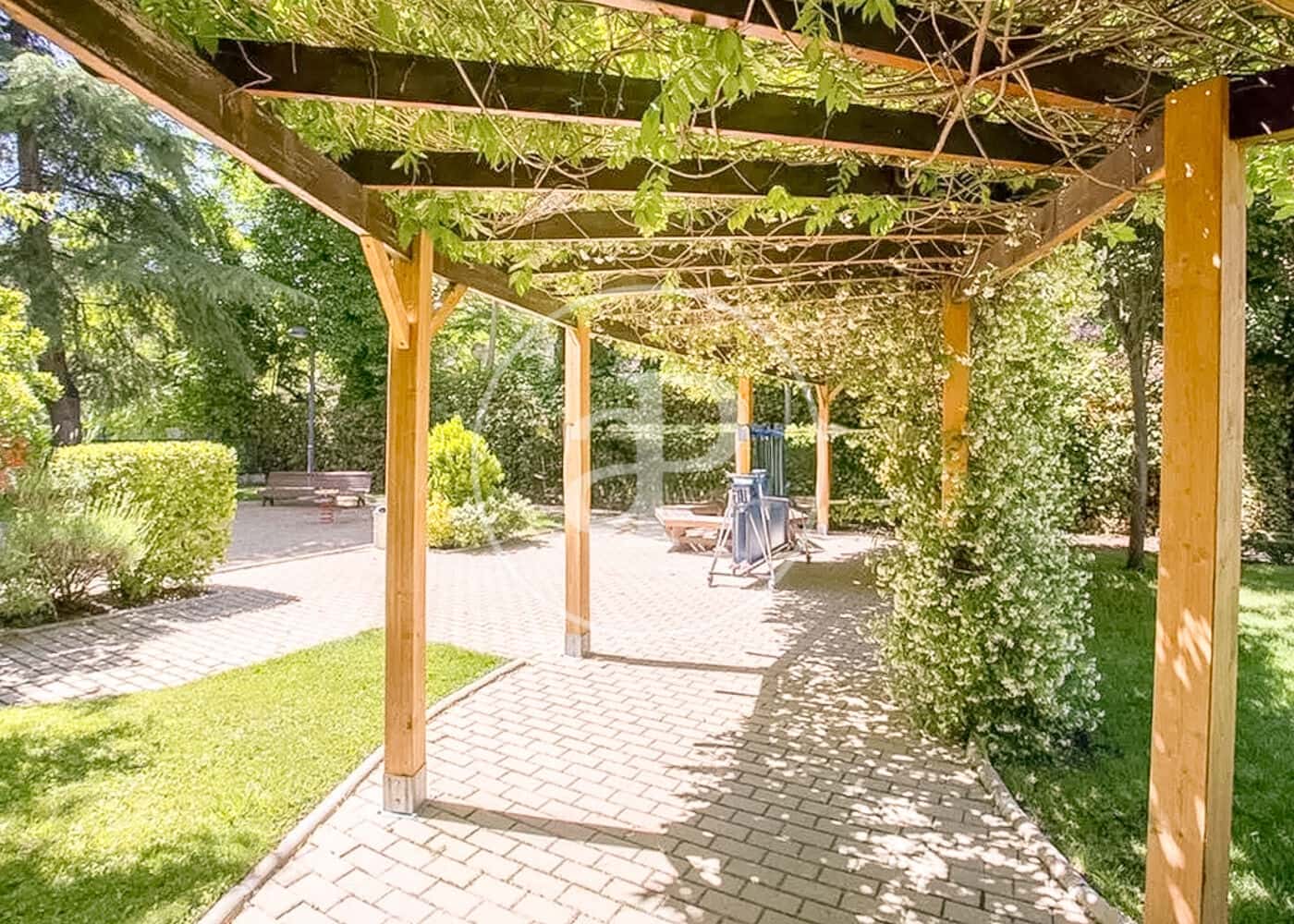 3 soveværelse Lejlighed til salg i Madrid by med swimmingpool - € 768.000 (Ref: 9861878)