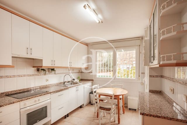 5 bedroom Villa for rent in Timón, Madrid city with garage - € 2,800 (Ref: 9861879)