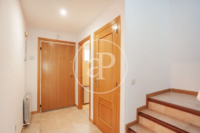 5 bedroom Villa for rent in Timón, Madrid city with garage - € 2,800 (Ref: 9861879)