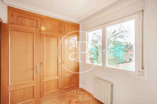 5 bedroom Villa for rent in Timón, Madrid city with garage - € 2,800 (Ref: 9861879)