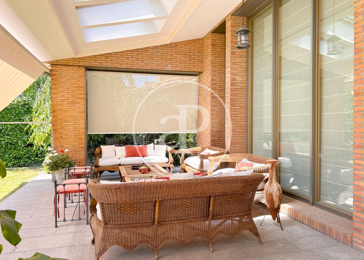 5 bedroom Villa for sale in Pozuelo de Alarcon - € 4,100,000 (Ref: 9861880)