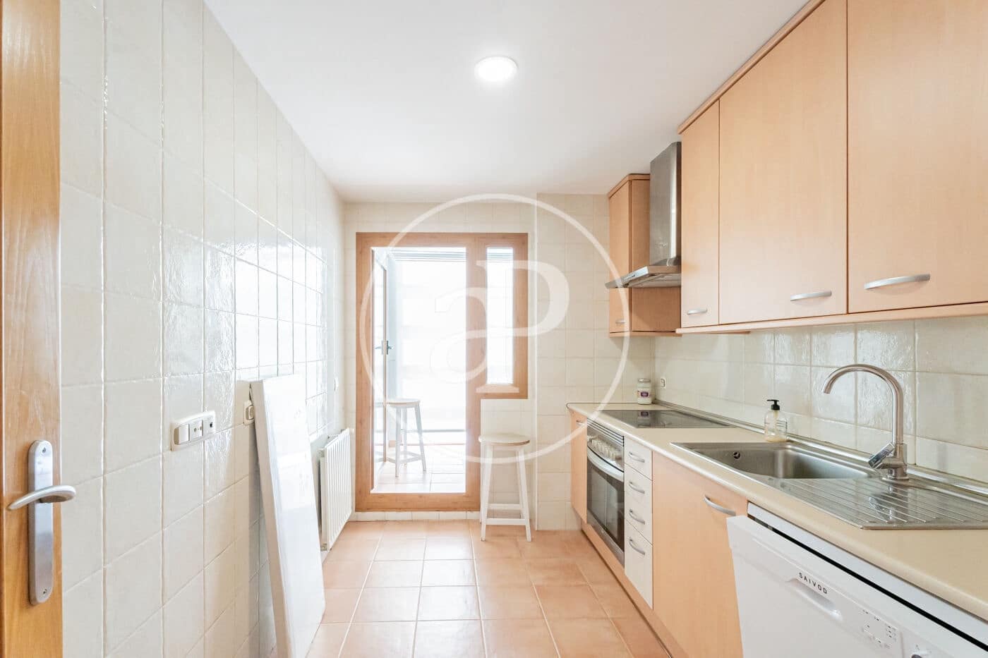 2 bedroom Apartment for rent in Madrid city with pool garage - € 1,850 (Ref: 9861883)