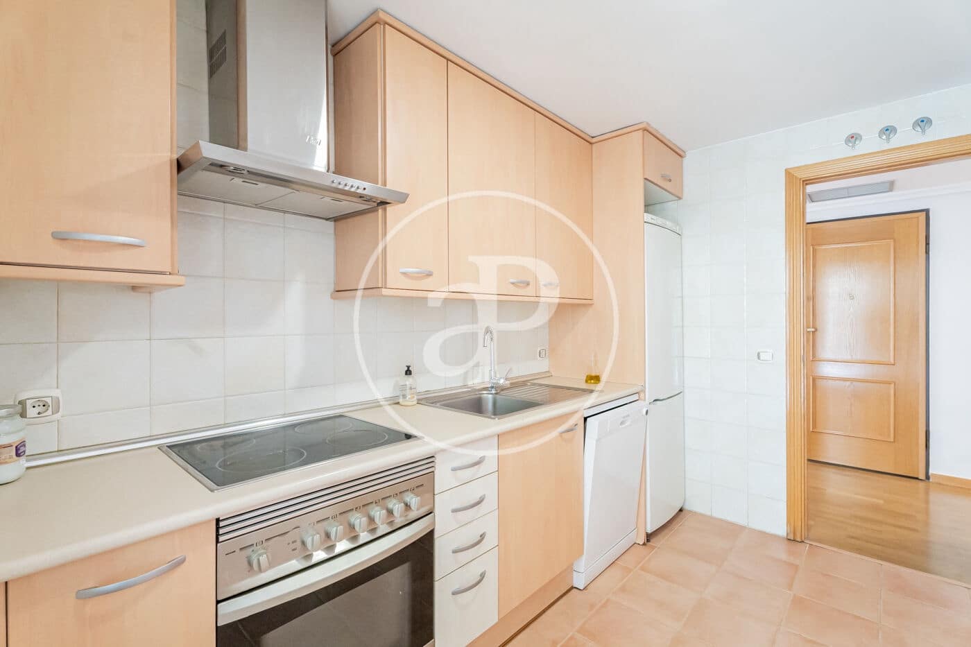 2 bedroom Apartment for rent in Madrid city with pool garage - € 1,850 (Ref: 9861883)