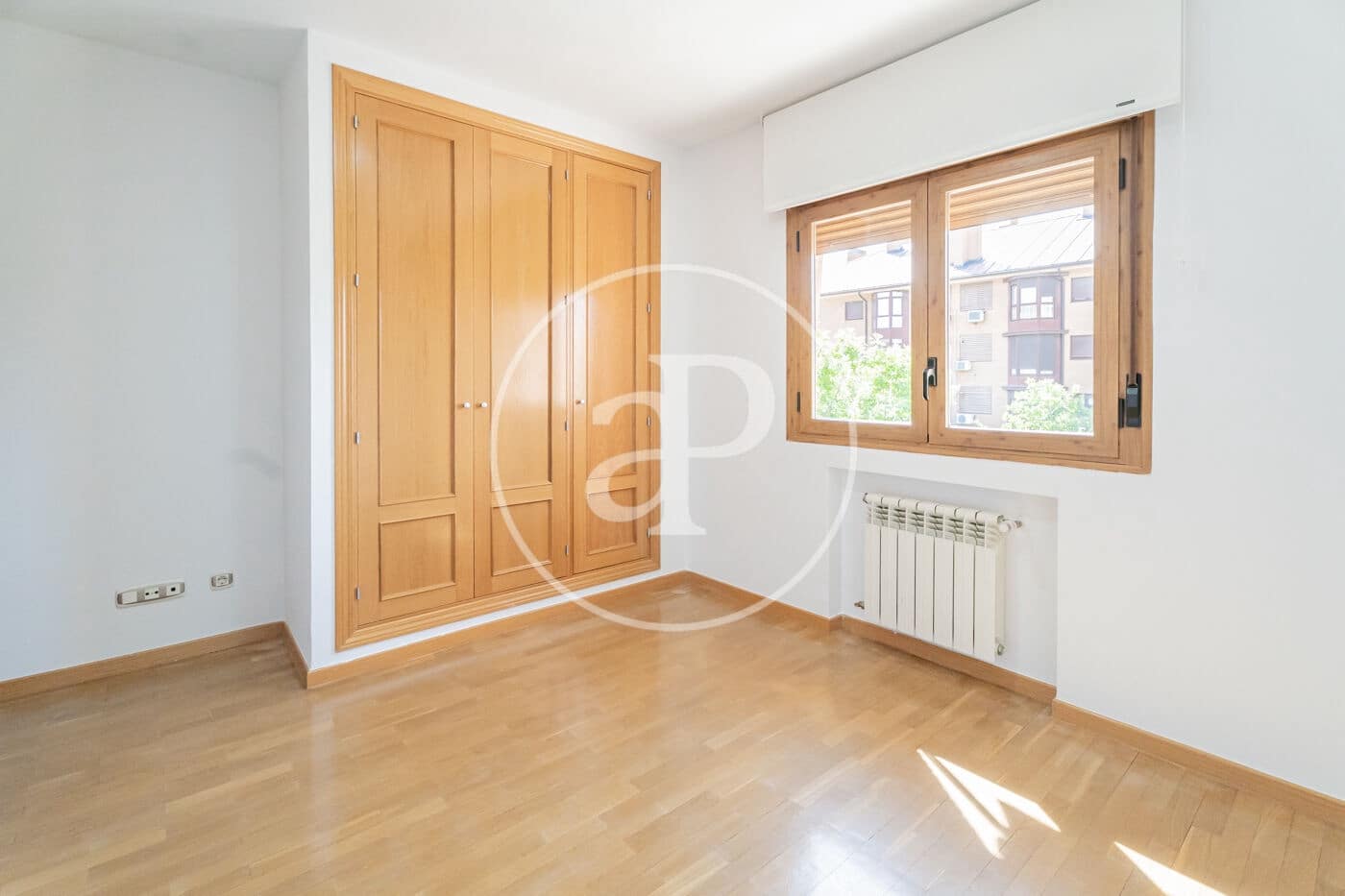 2 bedroom Apartment for rent in Madrid city with pool garage - € 1,850 (Ref: 9861883)