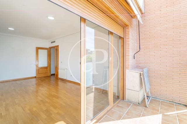 2 bedroom Apartment for rent in Valverde, Madrid city with pool garage - € 1,850 (Ref: 9861883)